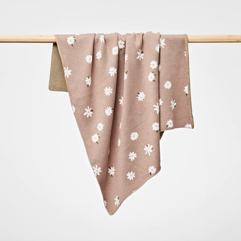 Organic Daisy Blanket in Mushroom