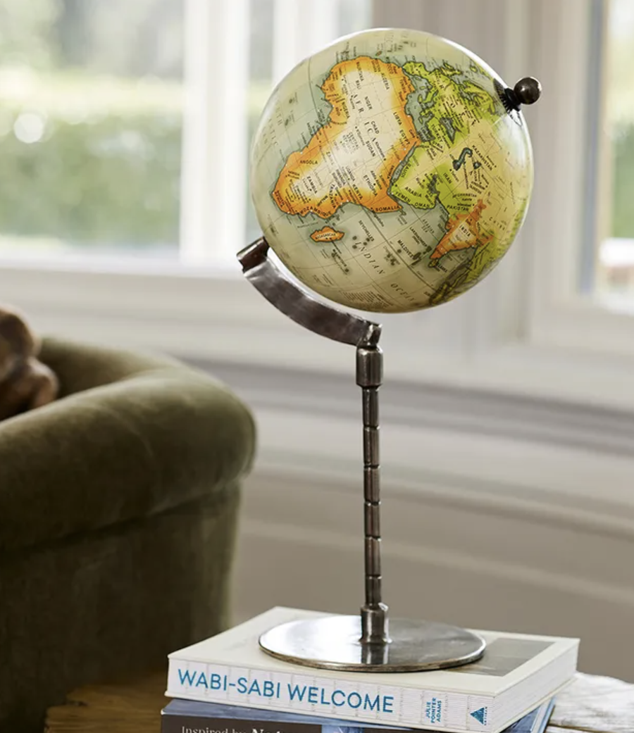 Castor Globe on Stand Large