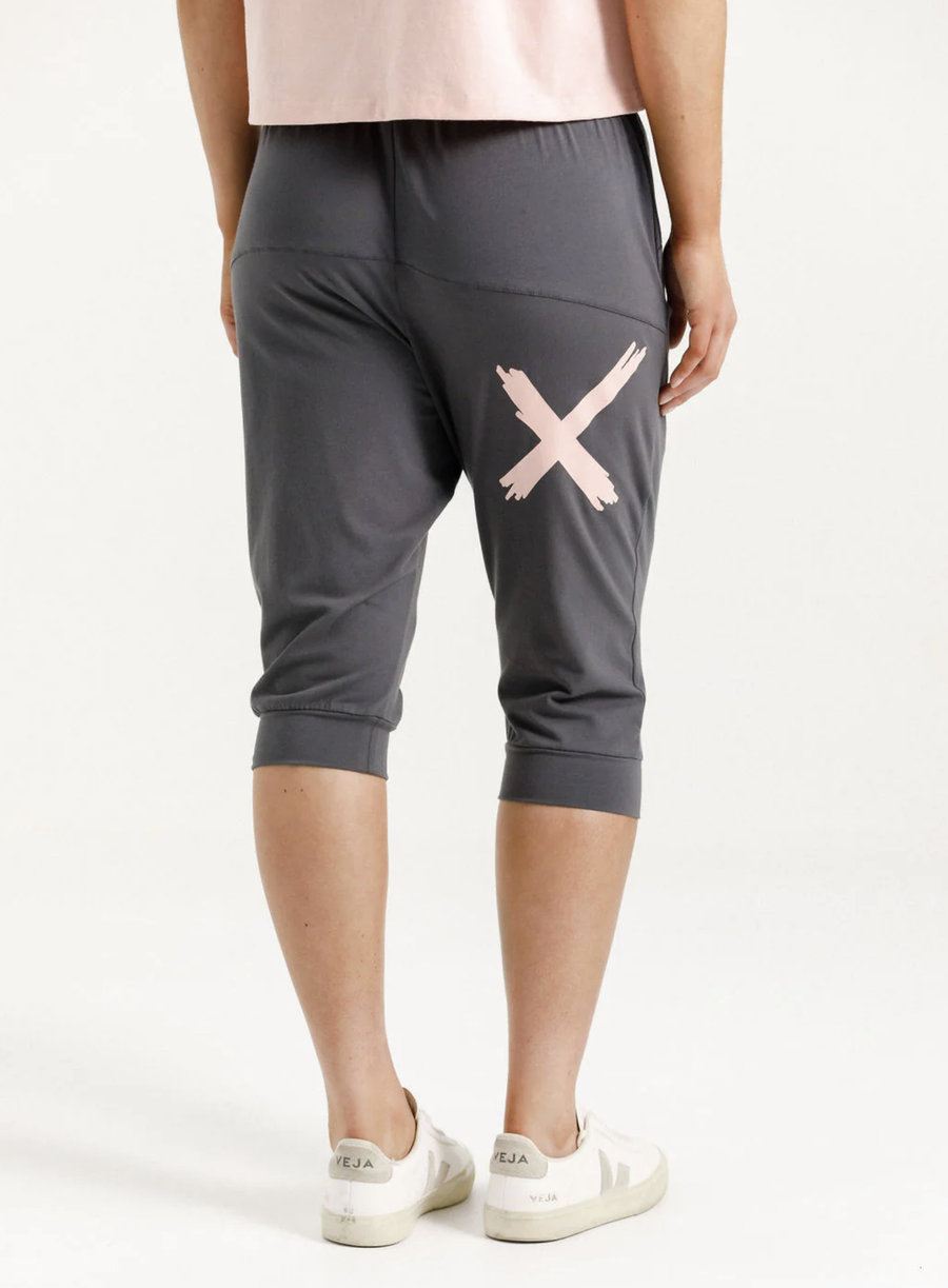 3/4 Apartment Pants - Graphite with Blossom X