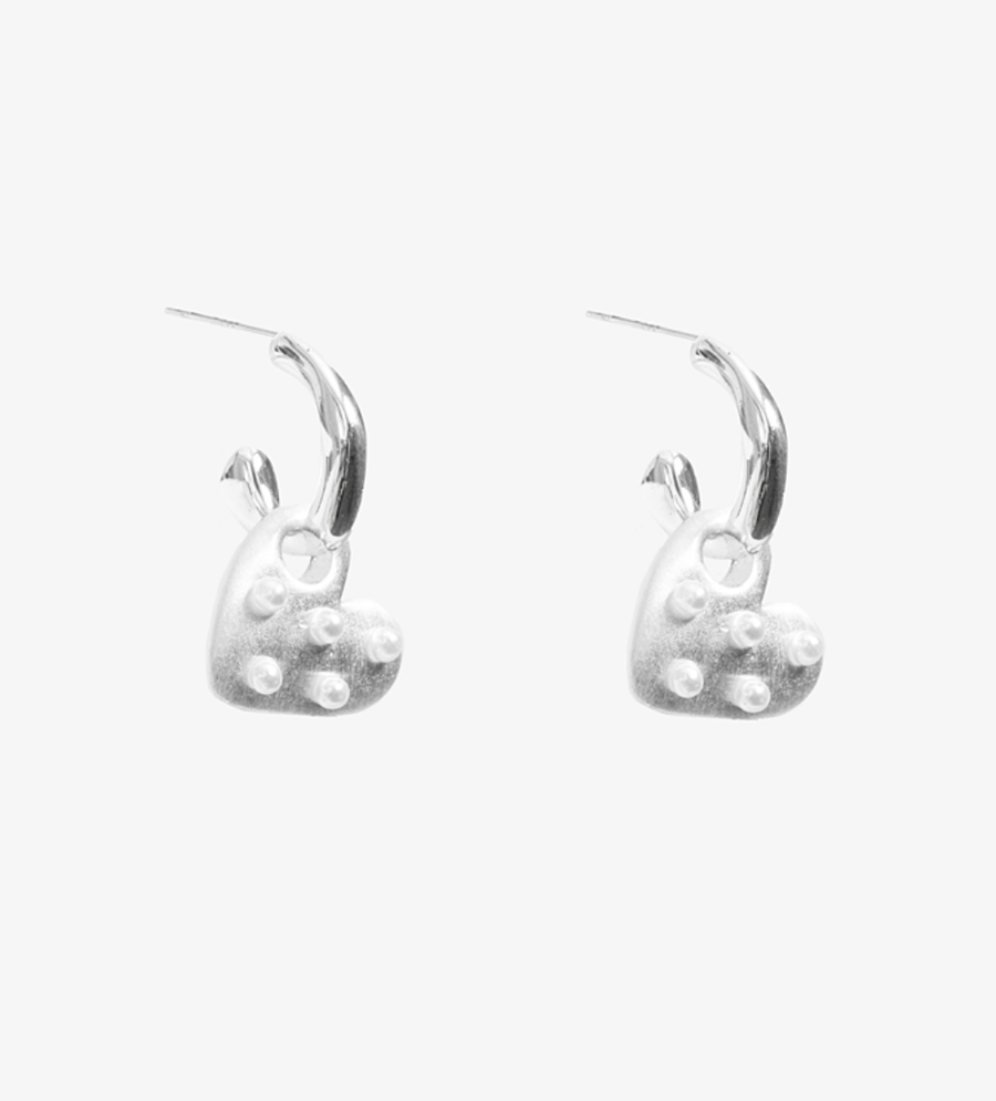 Love Pearl Earring