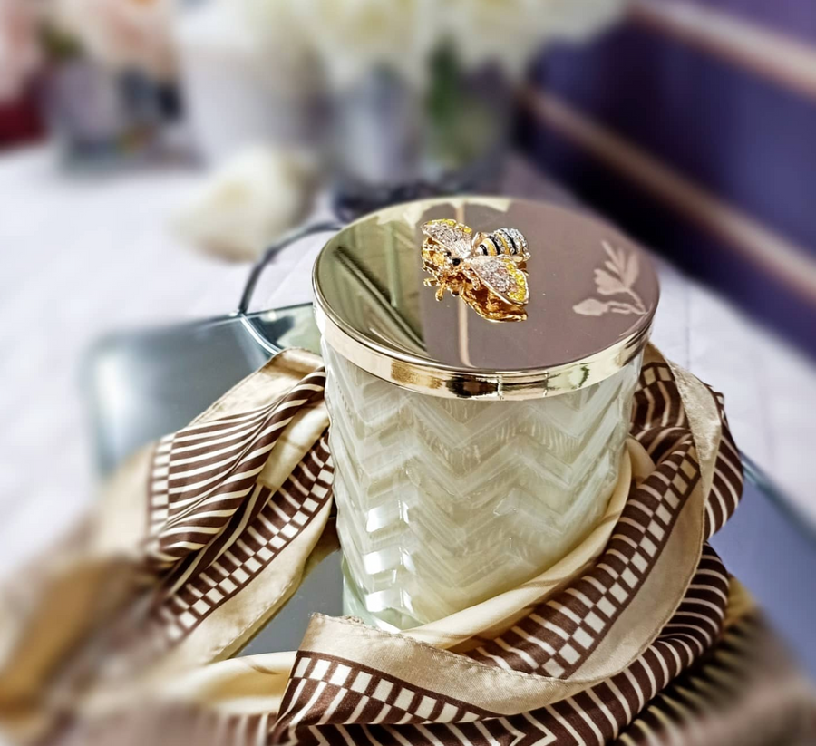 Herringbone Candle with Scarf Blond Vanilla - Cream & Golden Bee Lid