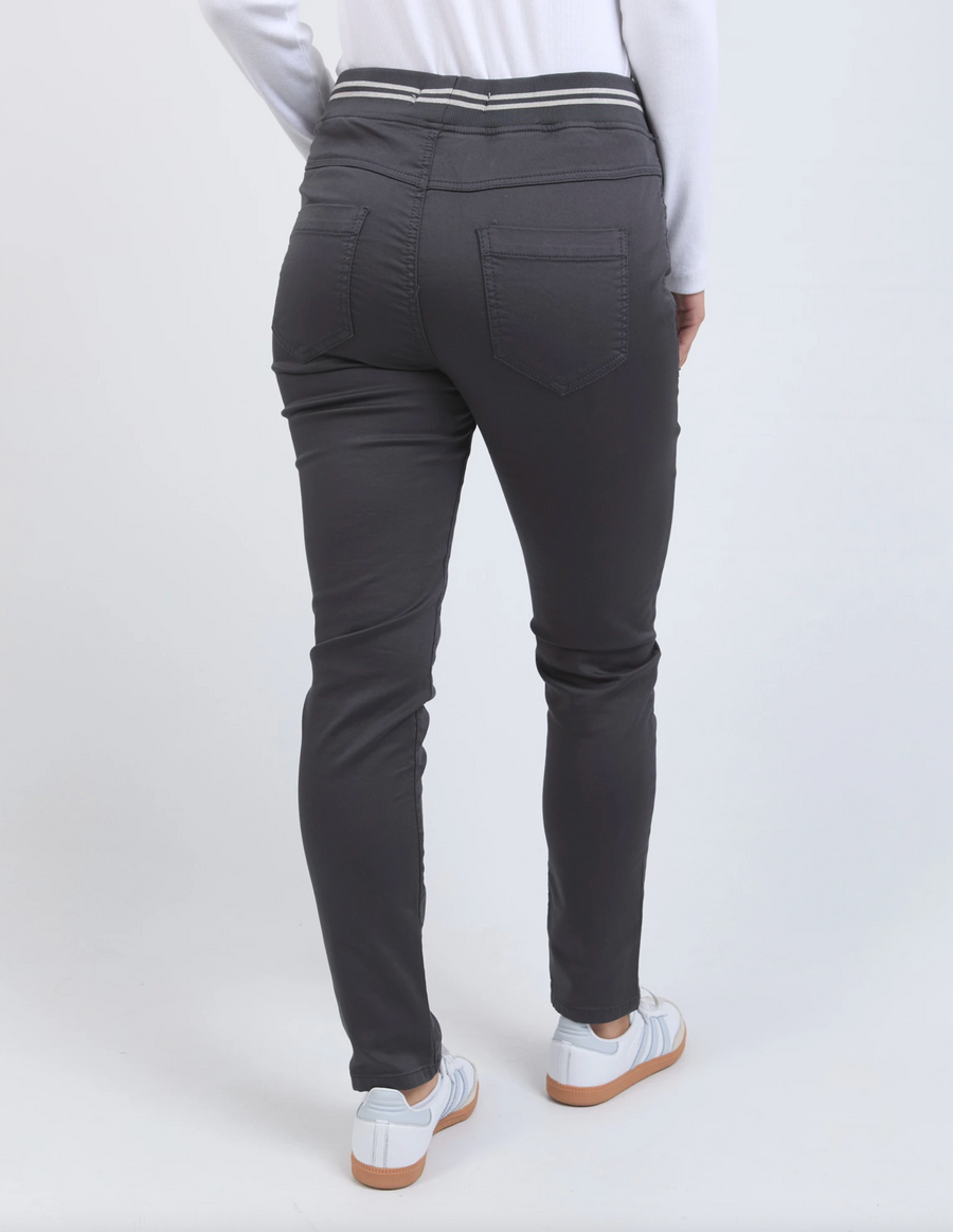 Sylvia Jogger - Charcoal