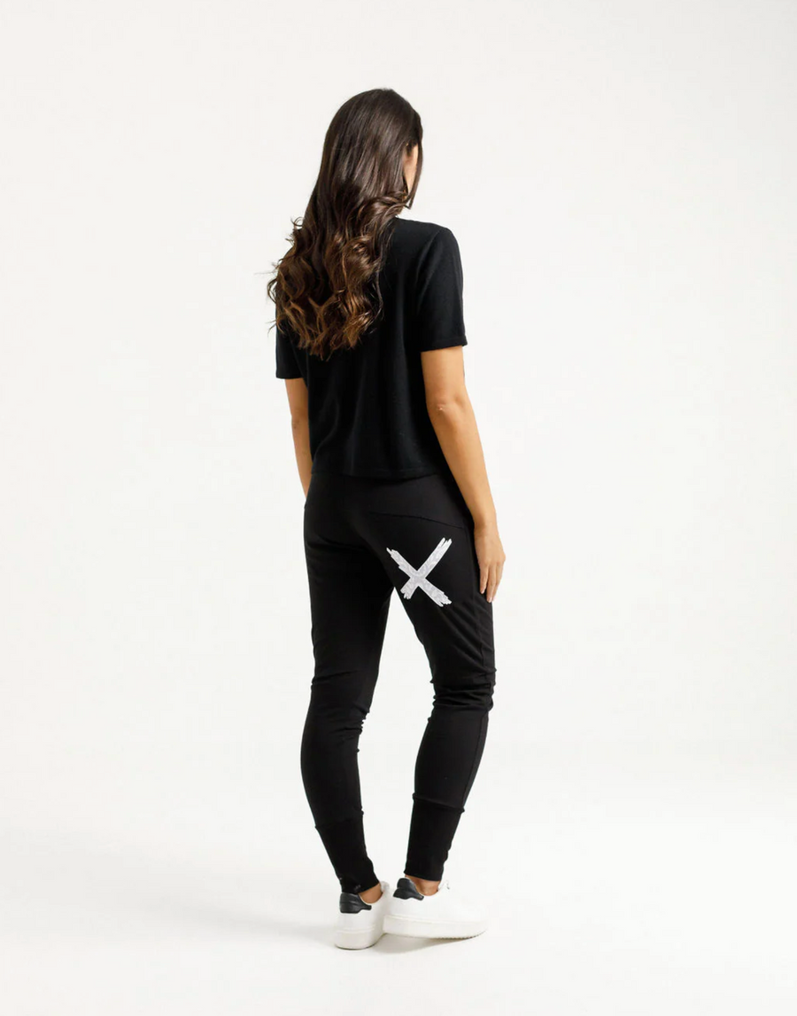Apartment Pants Winter - Black with Lilac Damask X