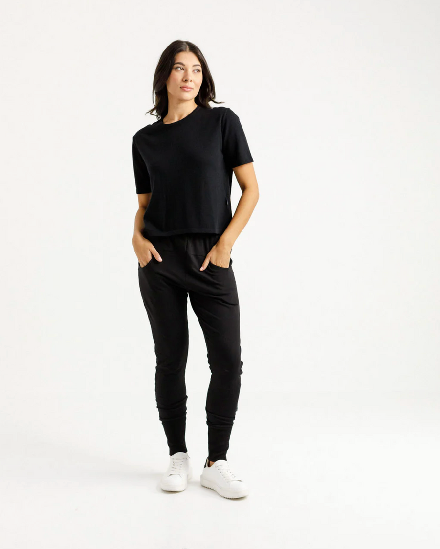 Apartment Pants Winter - Black with Lilac Damask X