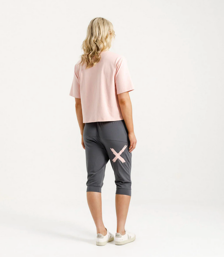 3/4 Apartment Pants - Graphite with Blossom X