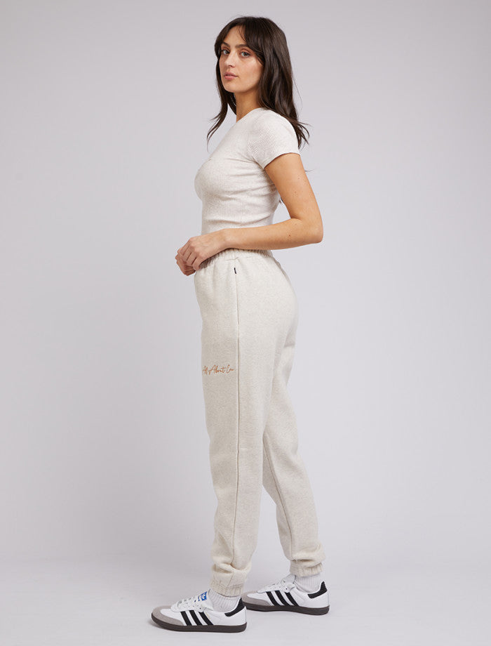 Classic Trackpant - Oat