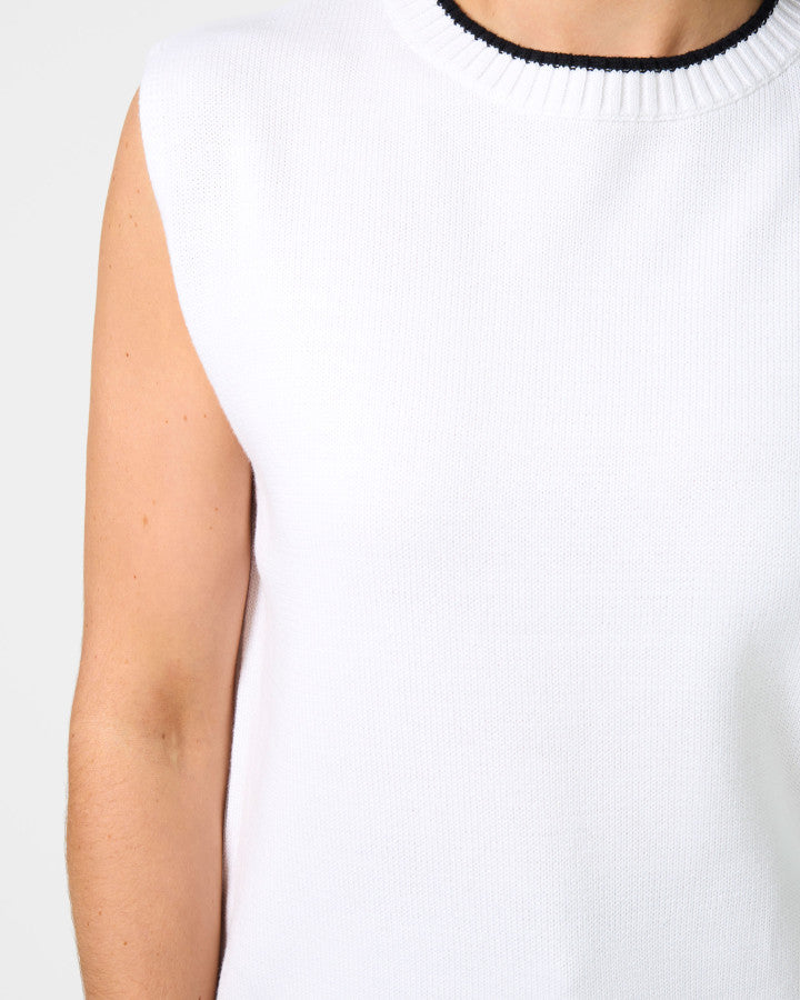 Jenni Vest - White