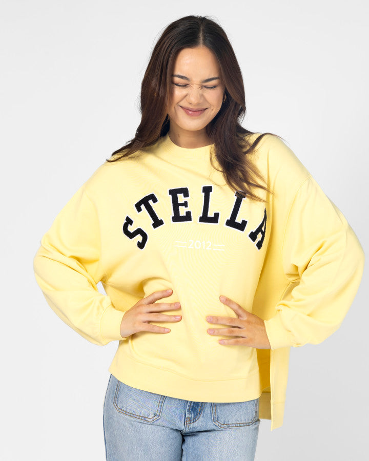 Sunday Sweater Banana with Black Stella