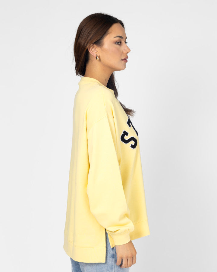 Sunday Sweater Banana with Black Stella