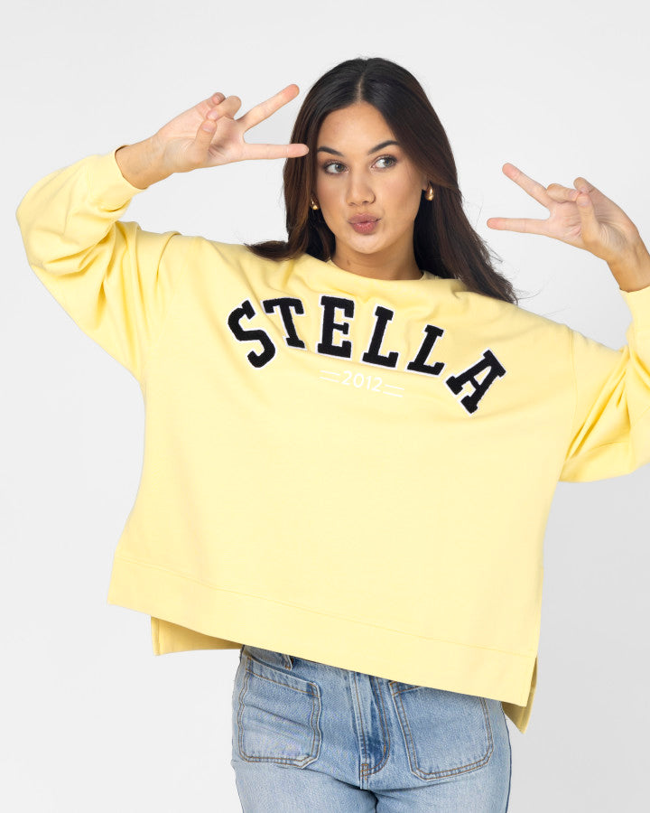 Sunday Sweater Banana with Black Stella