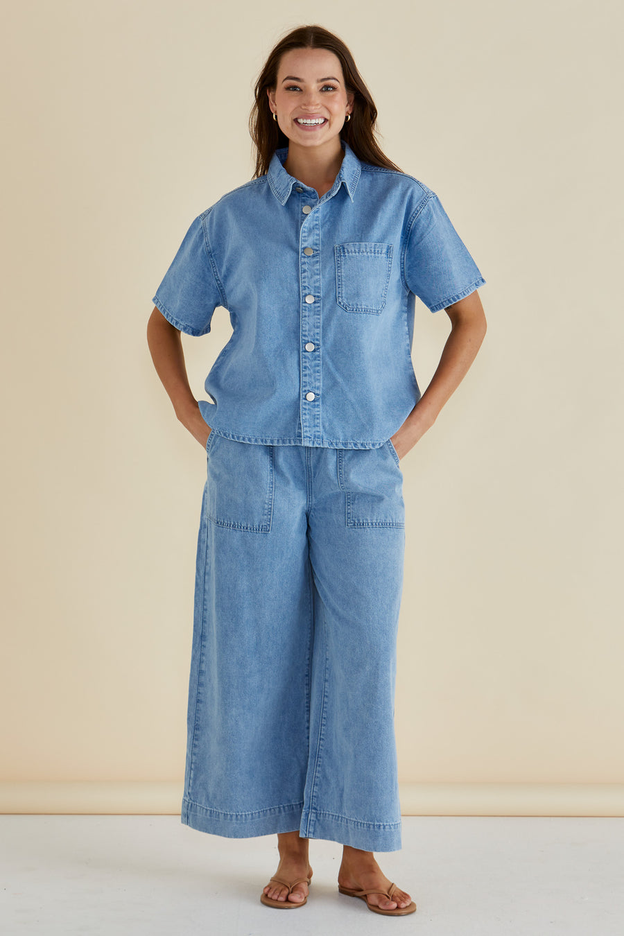 Saffra Relax Leg Jean - Medium Wash